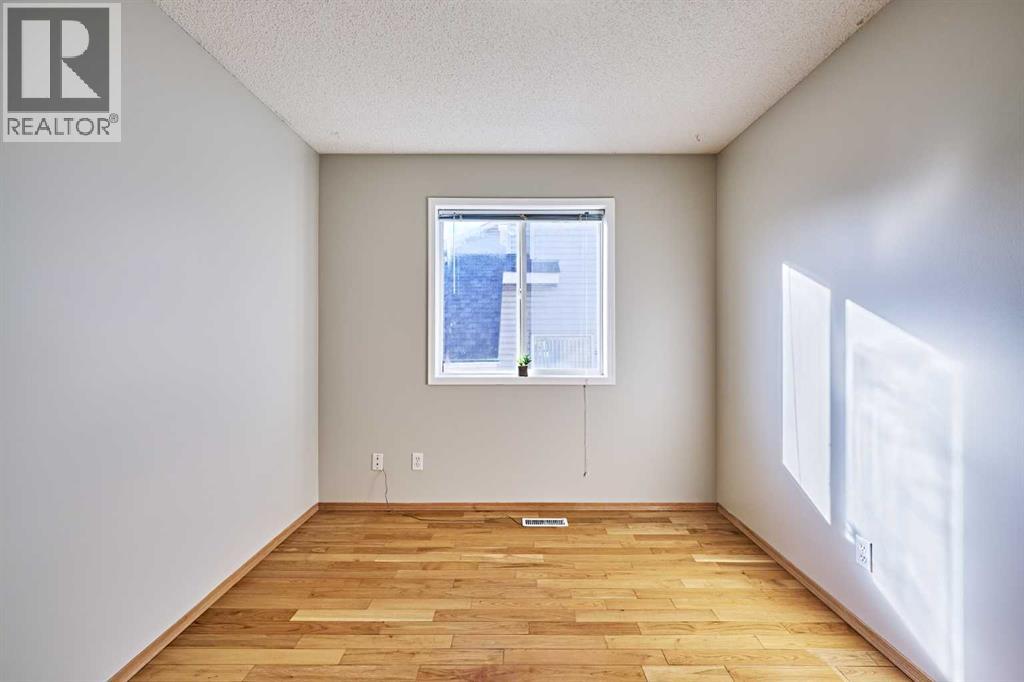 Single Family House Bi-level for Sale in  Somervale Green SW Somerset Calgary 