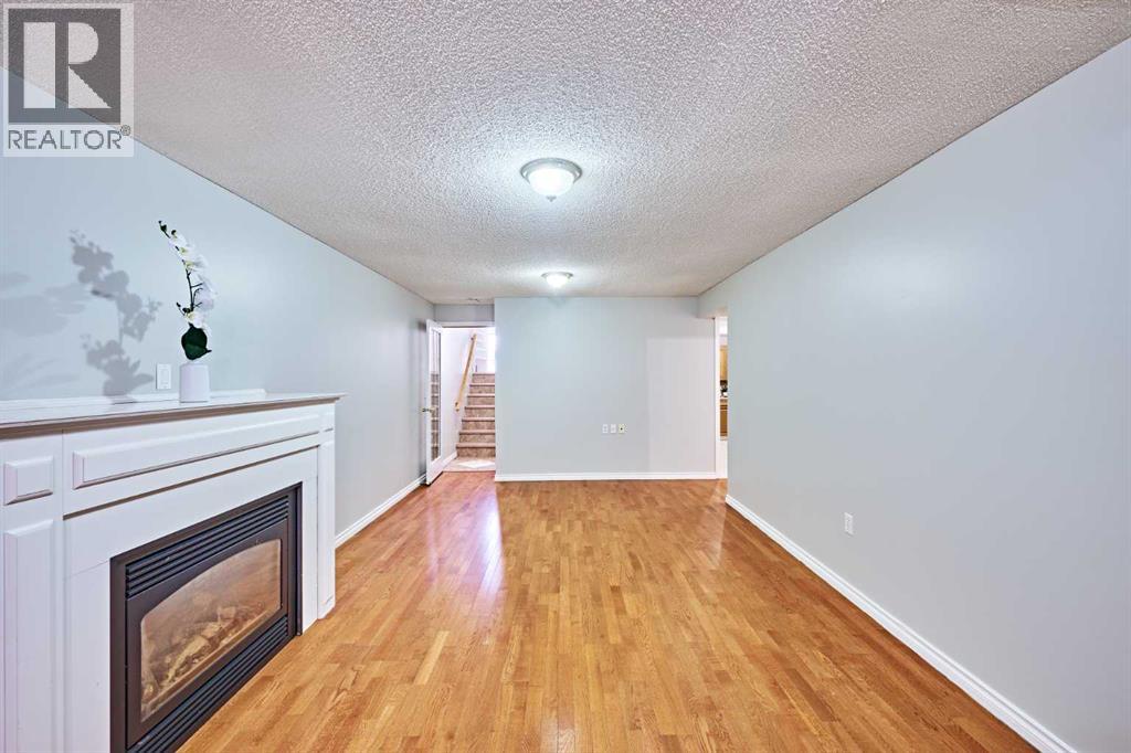 Single Family House Bi-level for Sale in  Somervale Green SW Somerset Calgary 