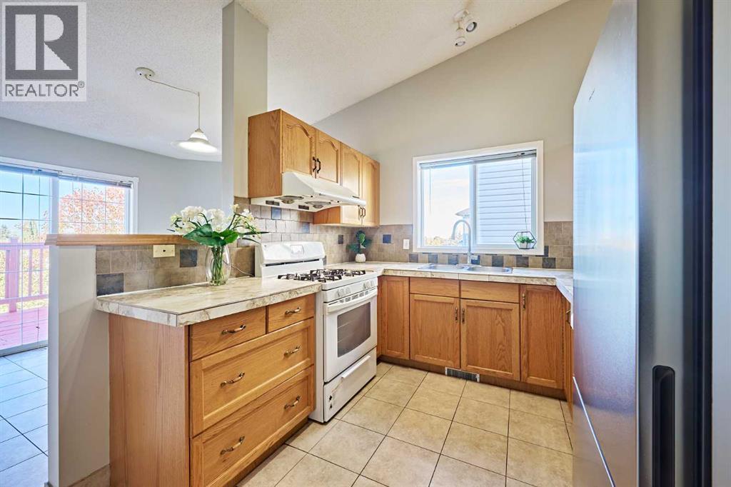 Single Family House Bi-level for Sale in  Somervale Green SW Somerset Calgary 
