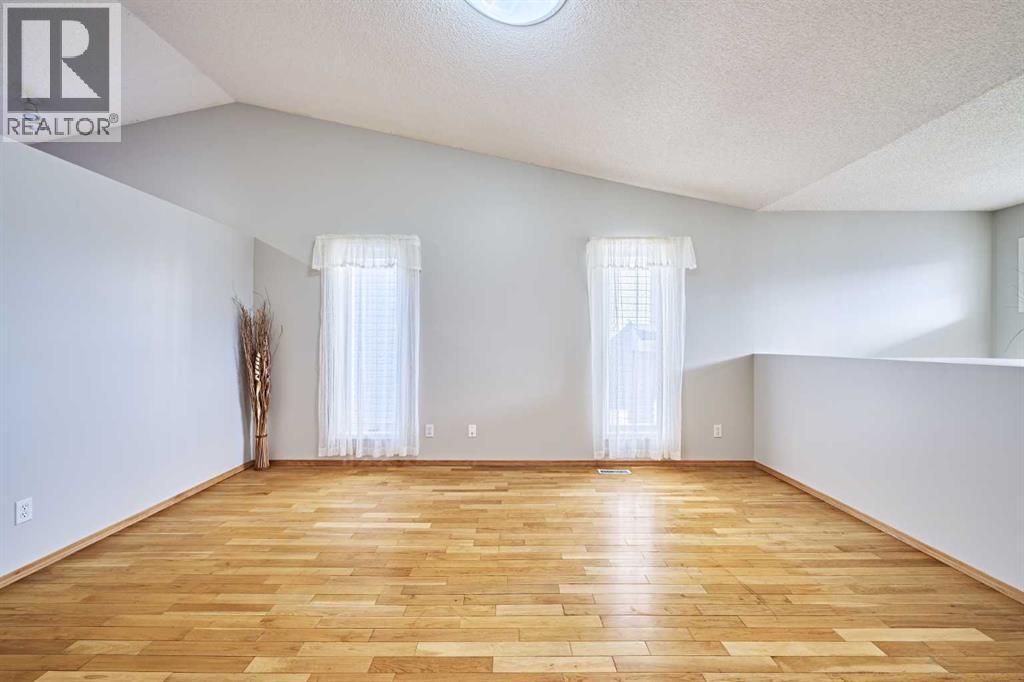 Single Family House Bi-level for Sale in  Somervale Green SW Somerset Calgary 