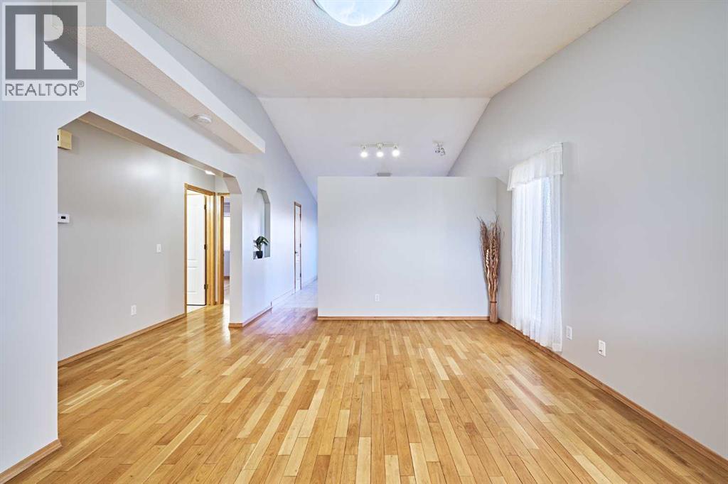 Single Family House Bi-level for Sale in  Somervale Green SW Somerset Calgary 