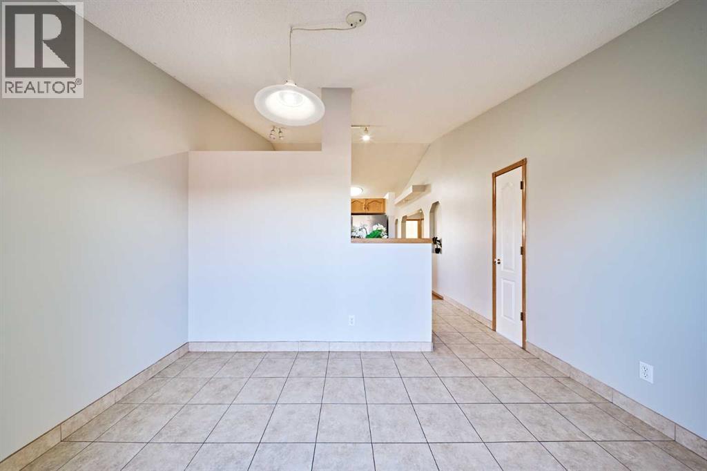 Single Family House Bi-level for Sale in  Somervale Green SW Somerset Calgary 