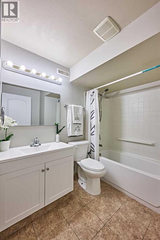 Single Family House Bi-level for Sale in  Somervale Green SW Somerset Calgary 