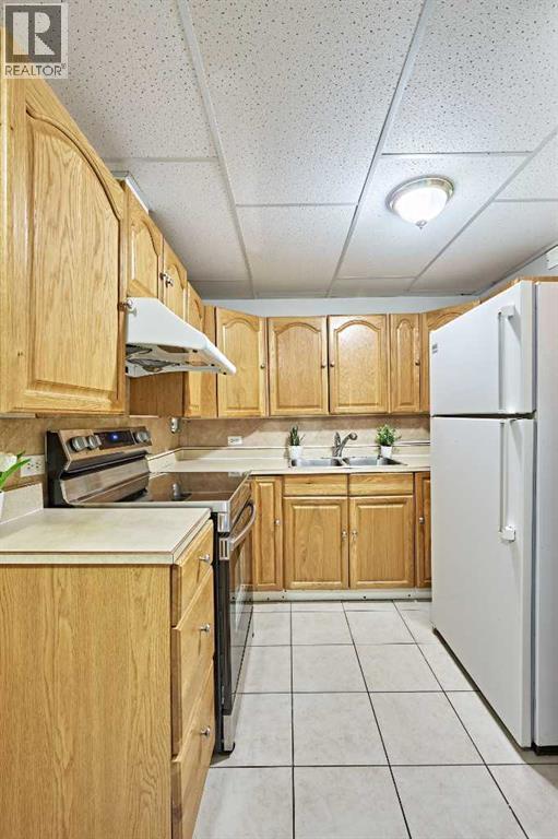 Single Family House Bi-level for Sale in  Somervale Green SW Somerset Calgary 