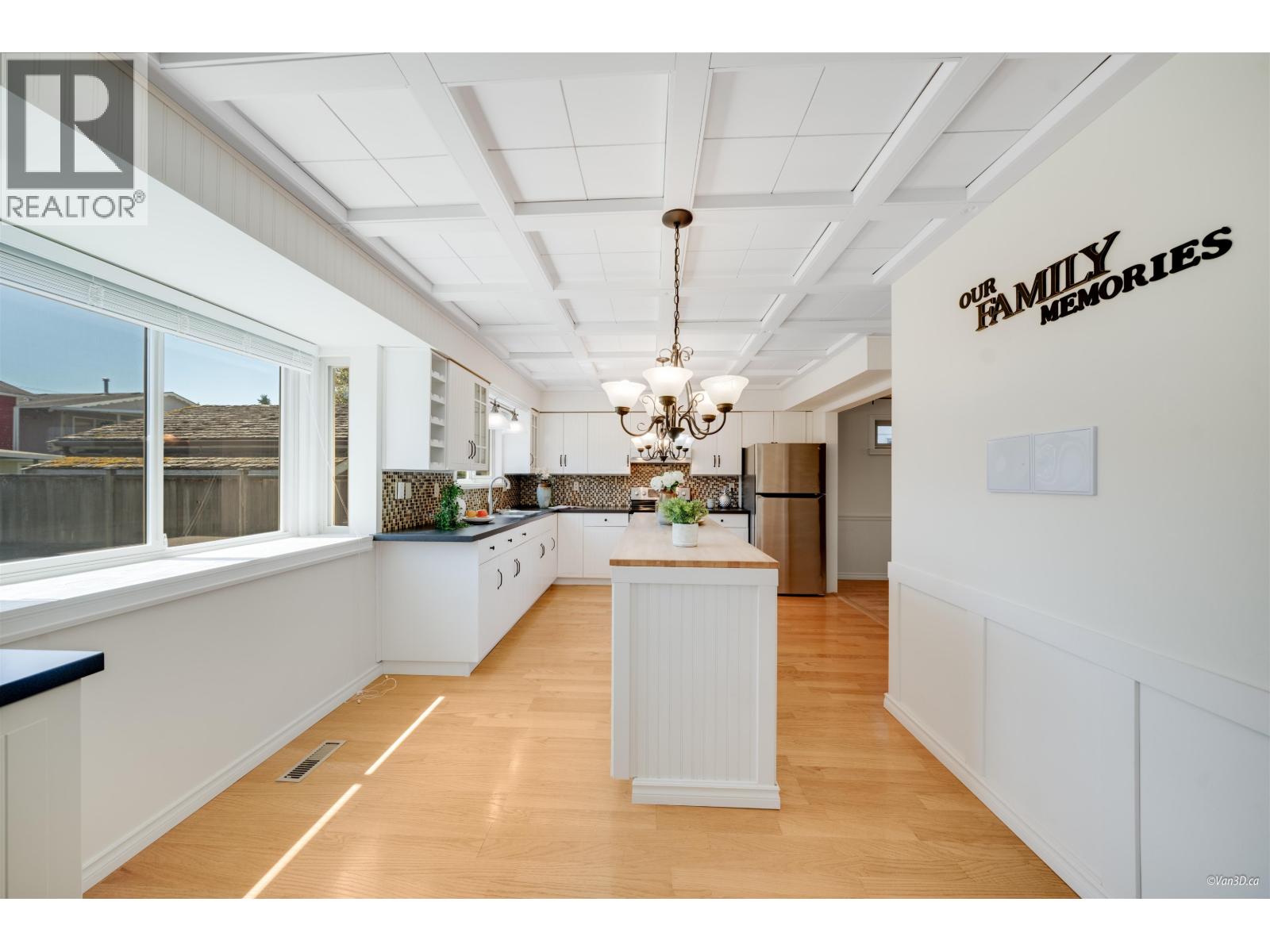 9666 ASHWOOD Drive, Richmond