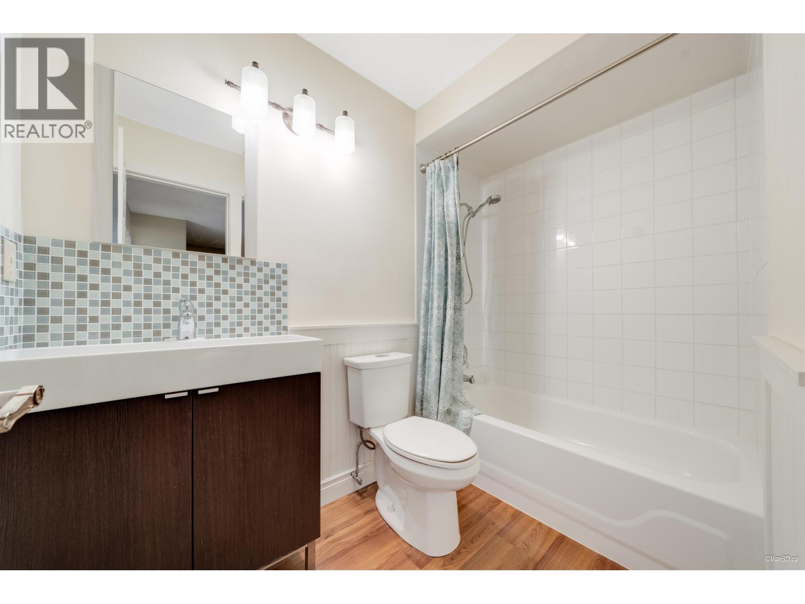 9666 ASHWOOD Drive, Richmond