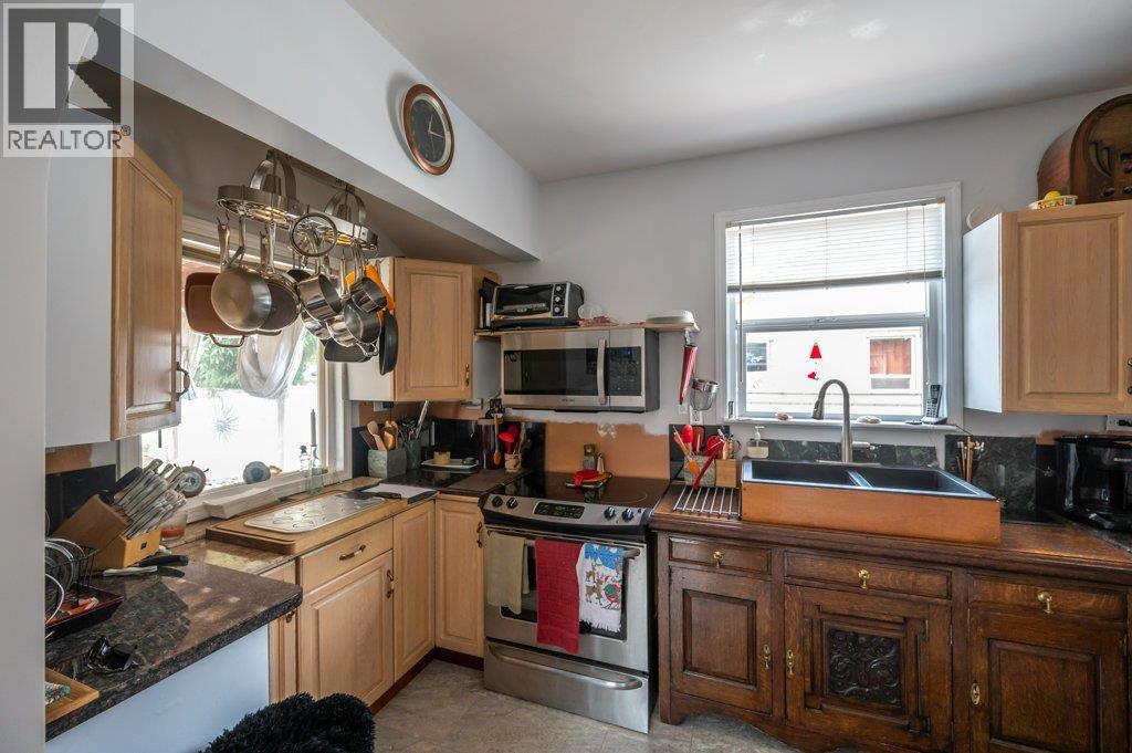 6130 Kootenay Street, Oliver