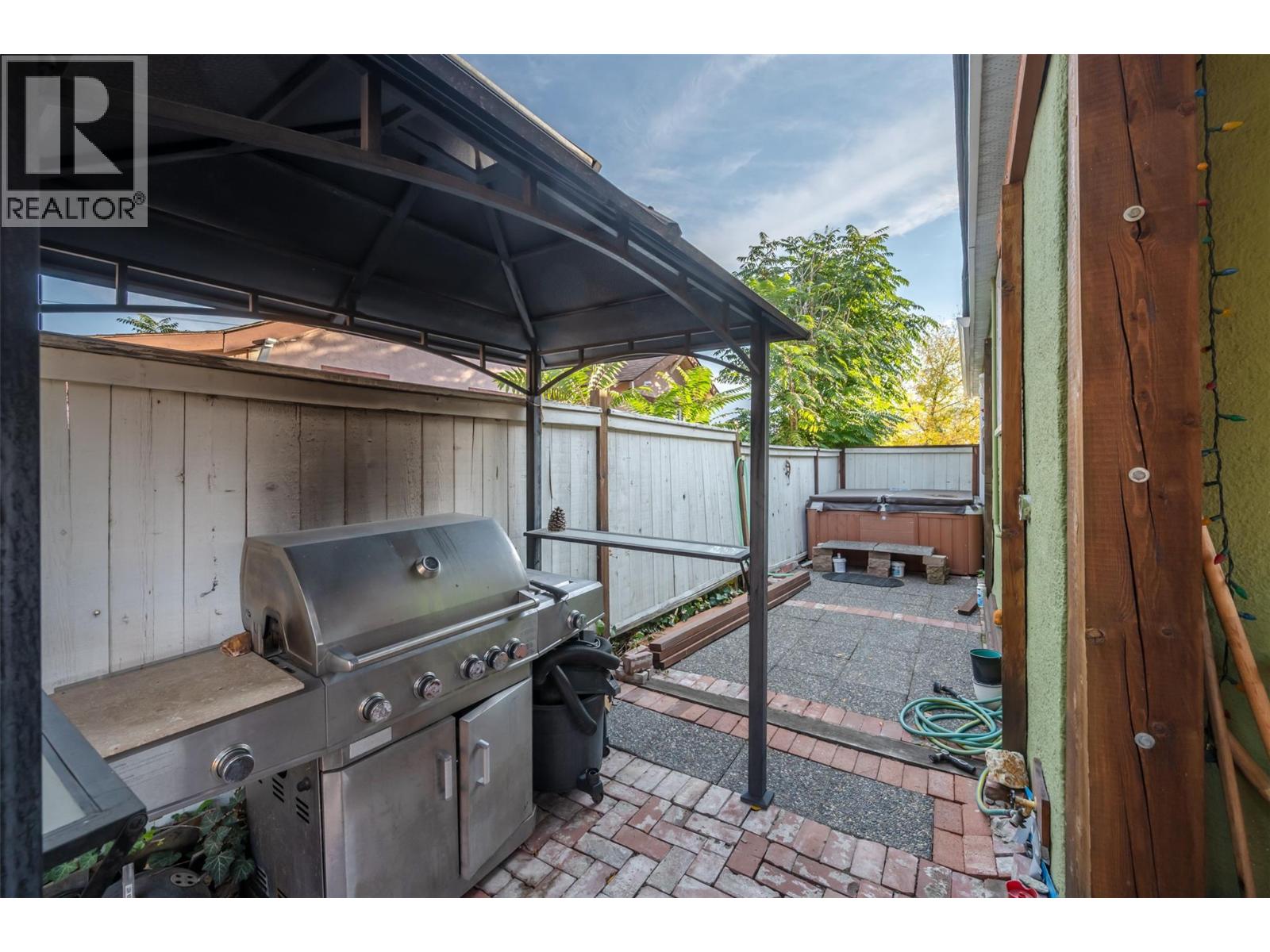 6130 Kootenay Street, Oliver