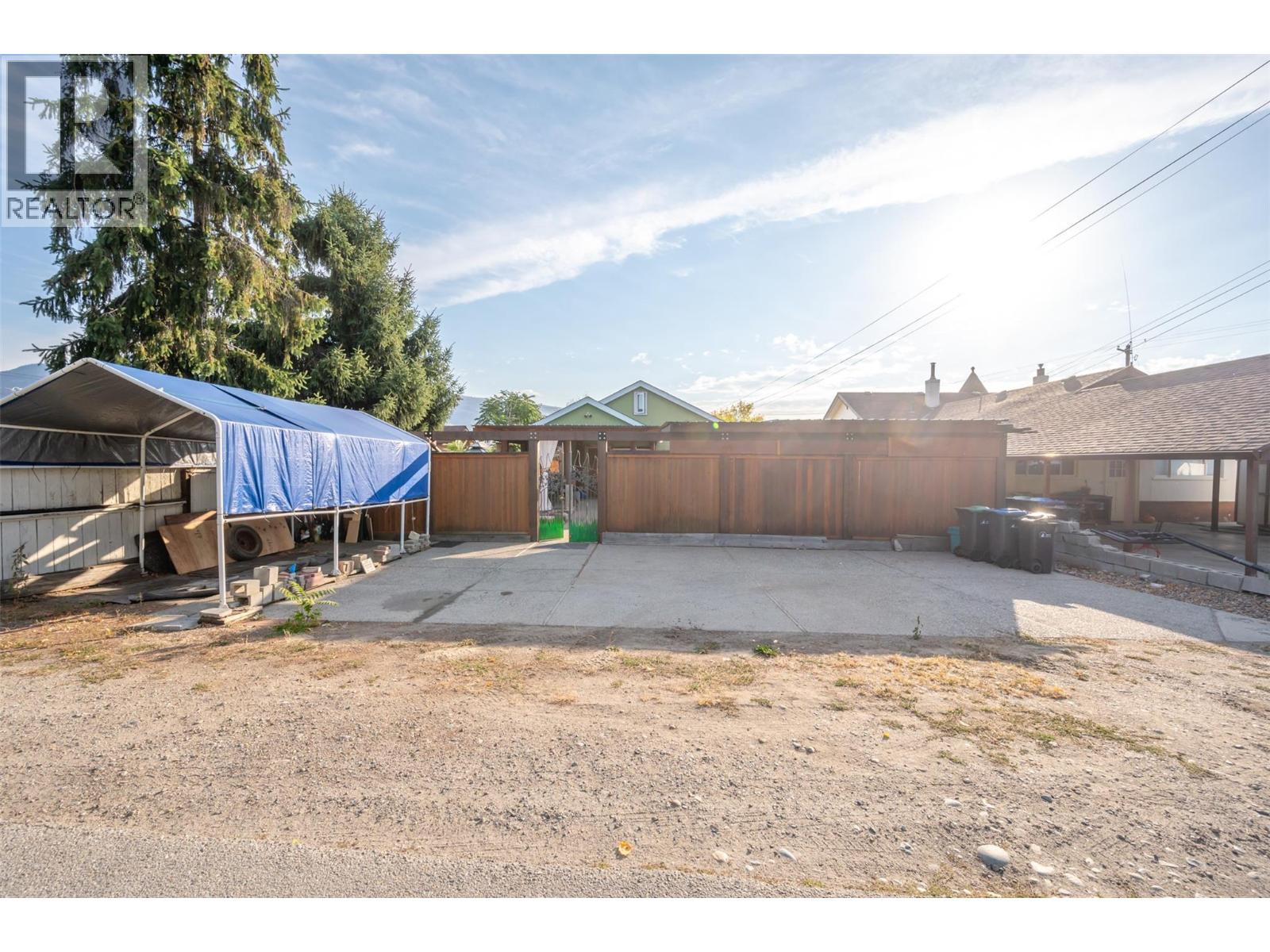 6130 Kootenay Street, Oliver