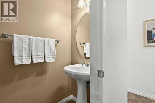 Single Family House for Sale in  Cougar Ridge Circle SW Cougar Ridge Calgary 