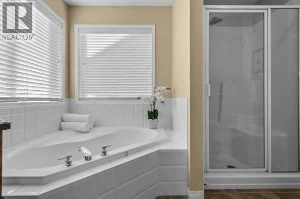 Single Family House for Sale in  Cougar Ridge Circle SW Cougar Ridge Calgary 