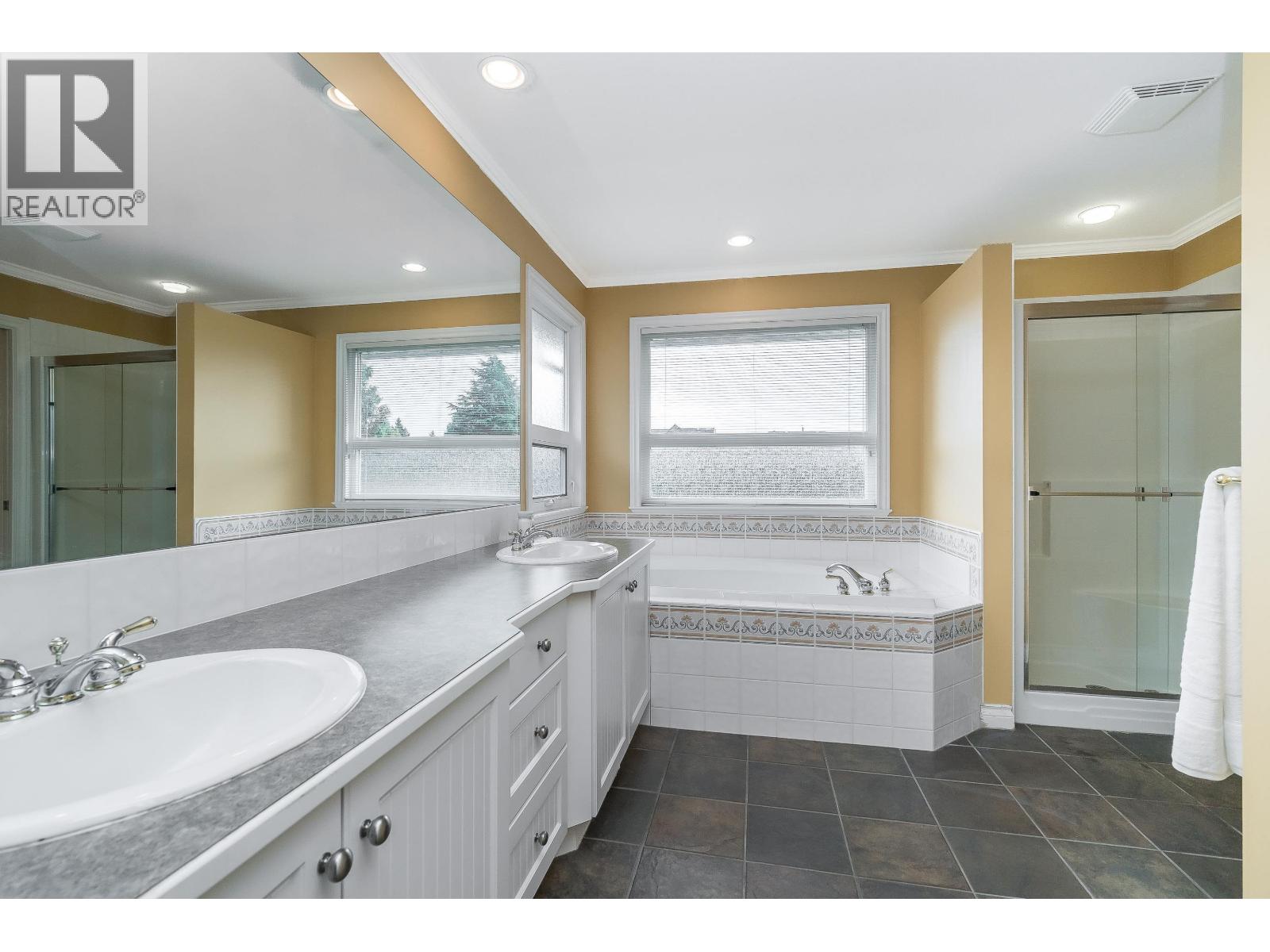 5434 GROVE Avenue, Ladner