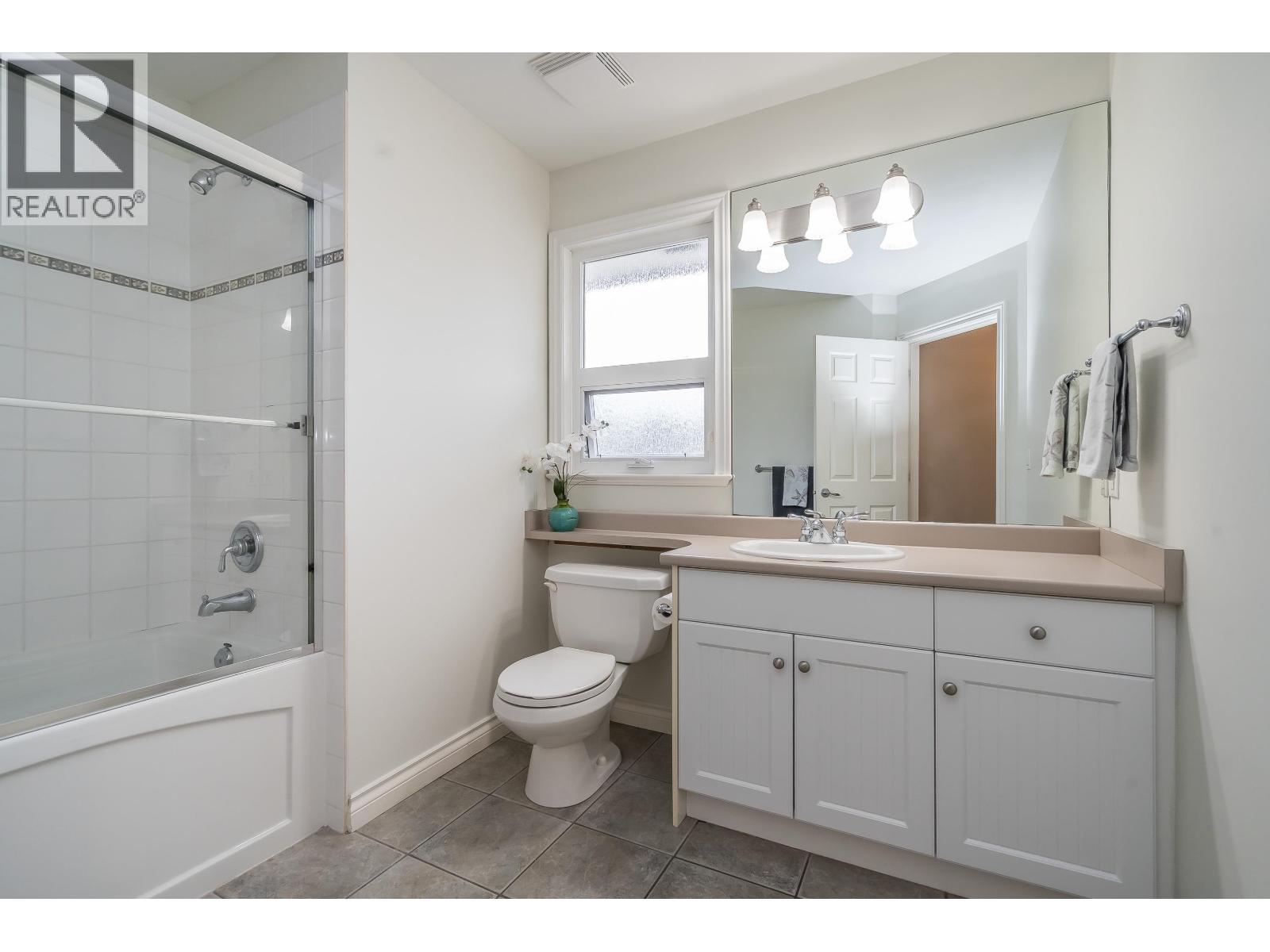 5434 GROVE Avenue, Ladner