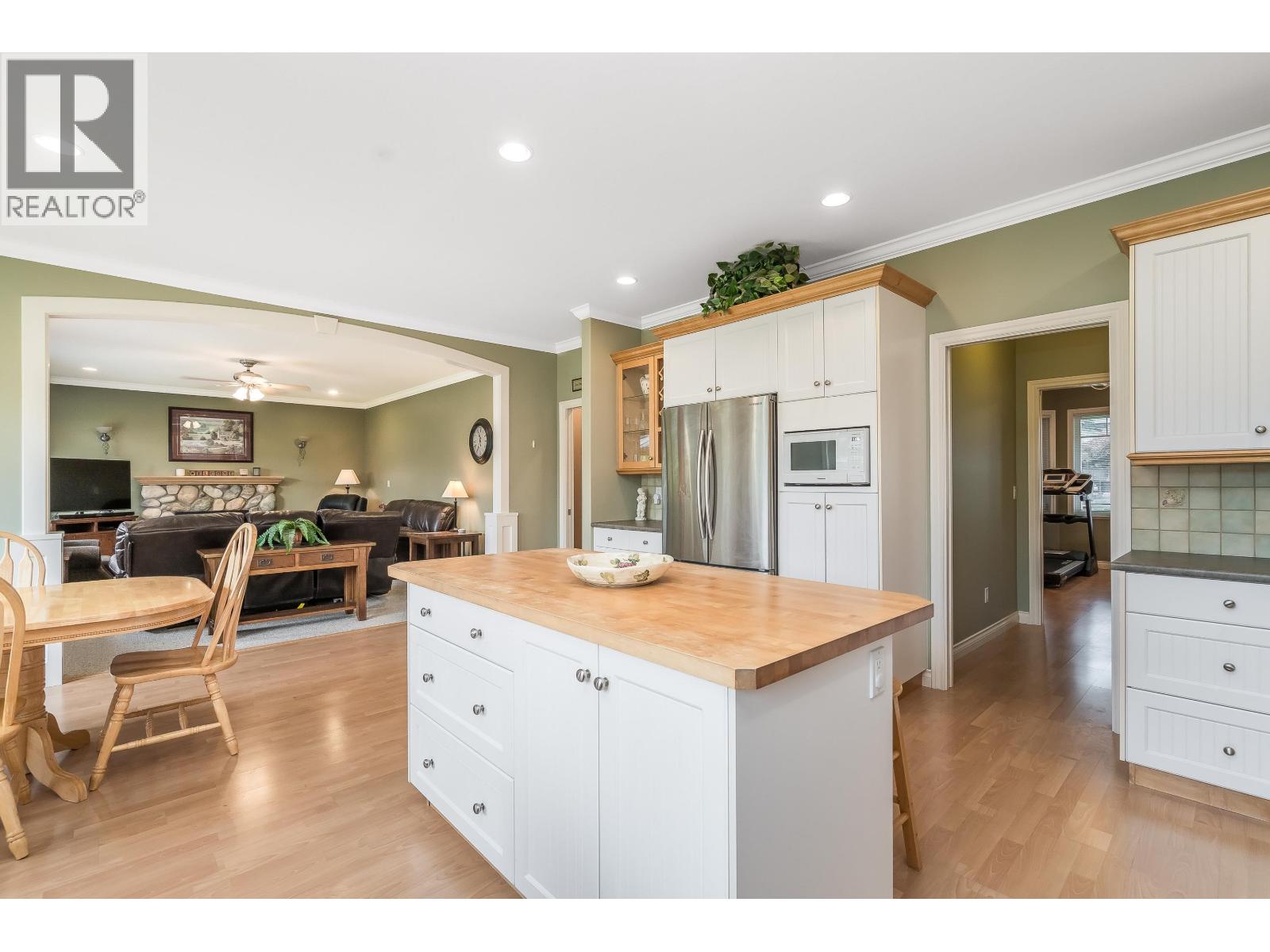 5434 GROVE Avenue, Ladner