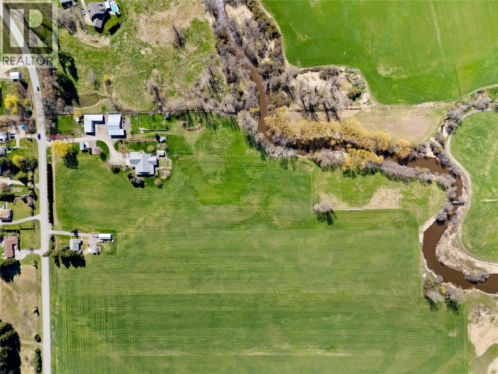 152 Salmon River Road, Salmon Arm