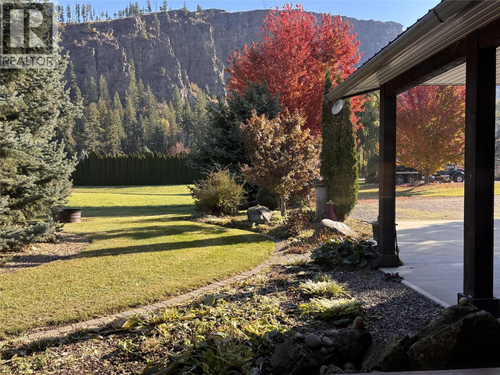 152 Salmon River Road, Salmon Arm
