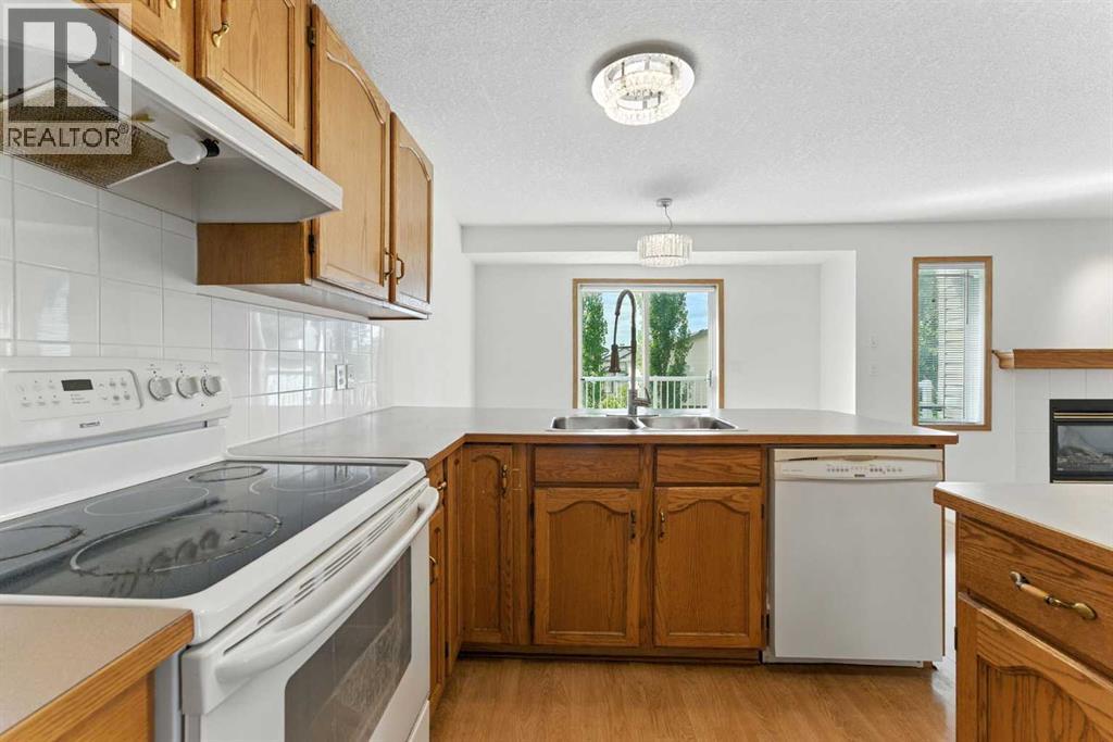 Single Family House for Sale in  Tuscarora Way NW Tuscany Calgary 