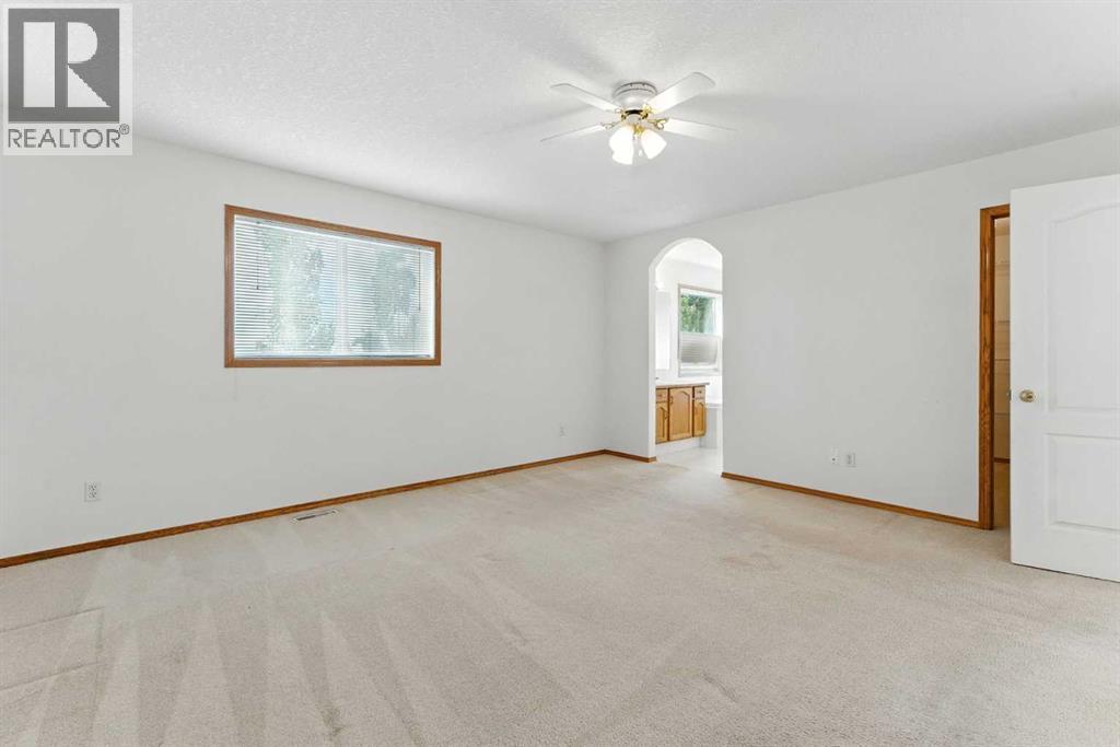 Single Family House for Sale in  Tuscarora Way NW Tuscany Calgary 