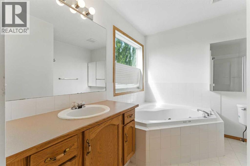 Single Family House for Sale in  Tuscarora Way NW Tuscany Calgary 