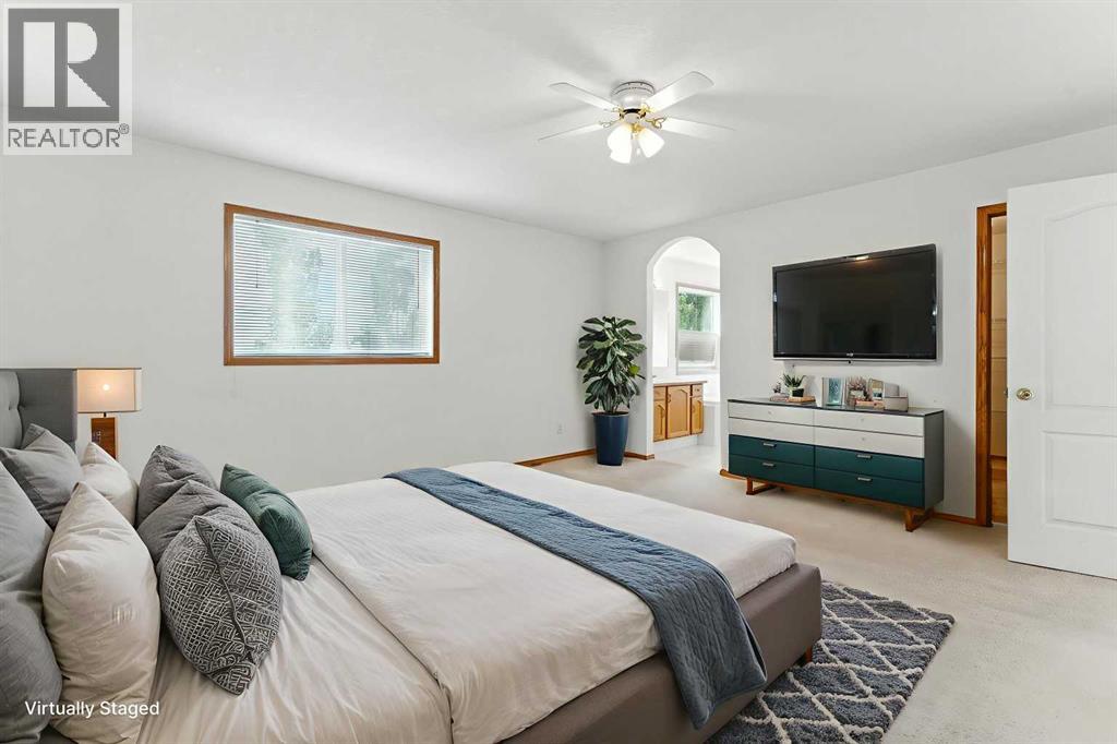 Single Family House for Sale in  Tuscarora Way NW Tuscany Calgary 