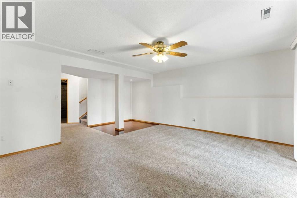 Single Family House for Sale in  Tuscarora Way NW Tuscany Calgary 