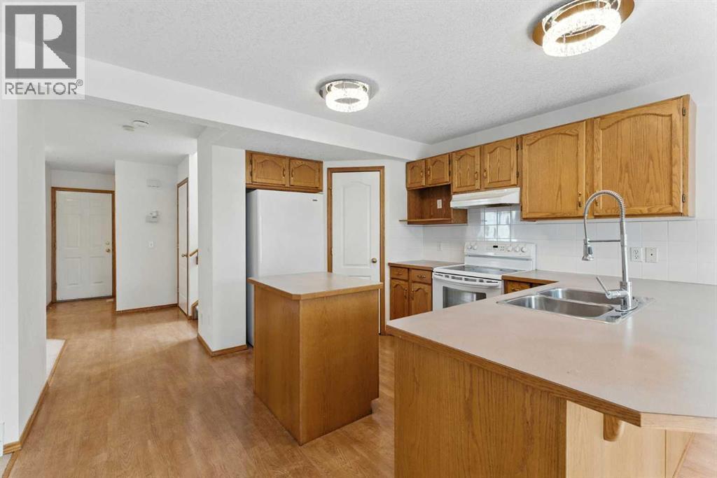 Single Family House for Sale in  Tuscarora Way NW Tuscany Calgary 