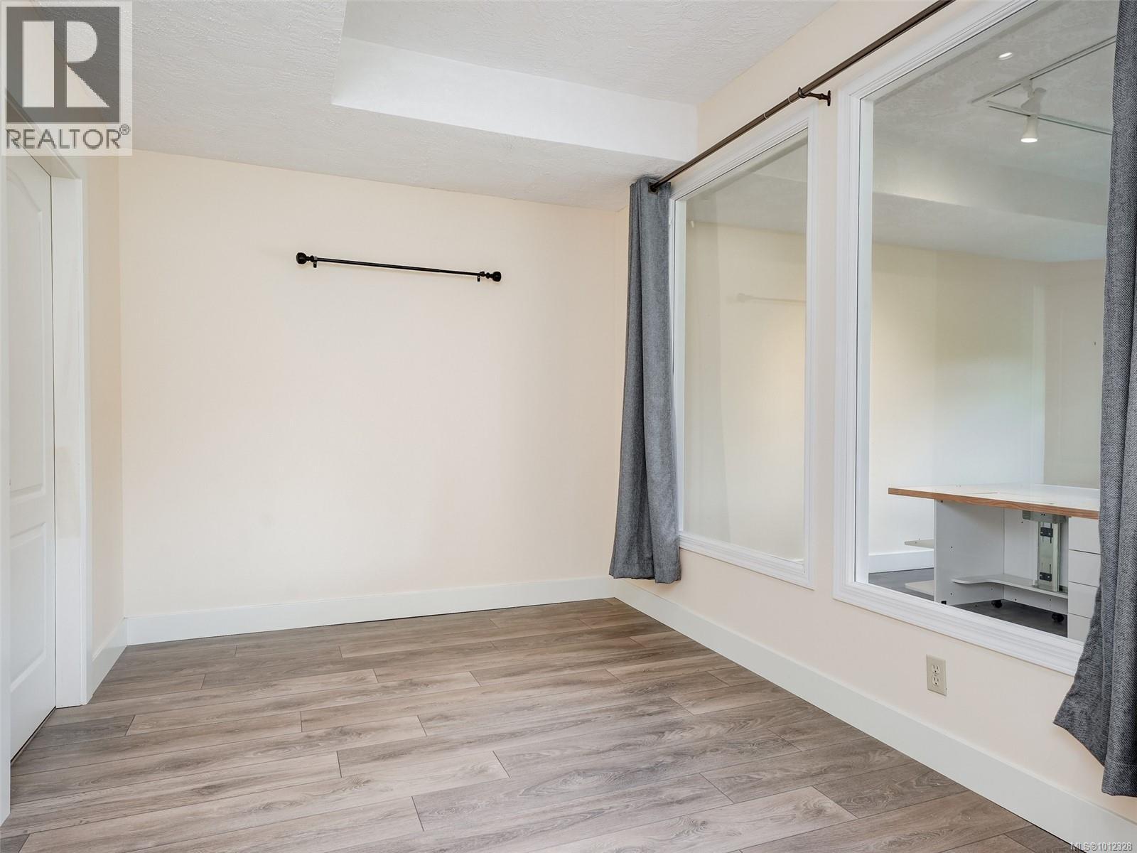 44 4318 Emily Carr Drive, Saanich