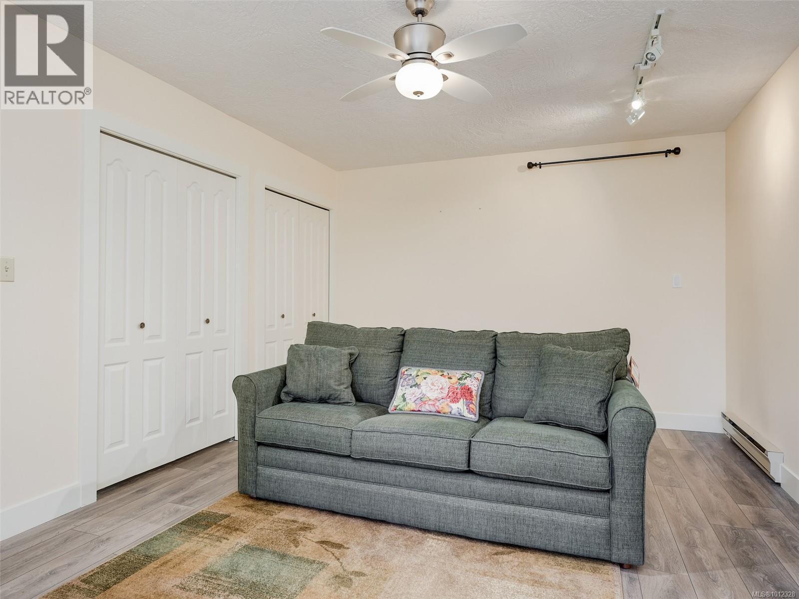 44 4318 Emily Carr Drive, Saanich