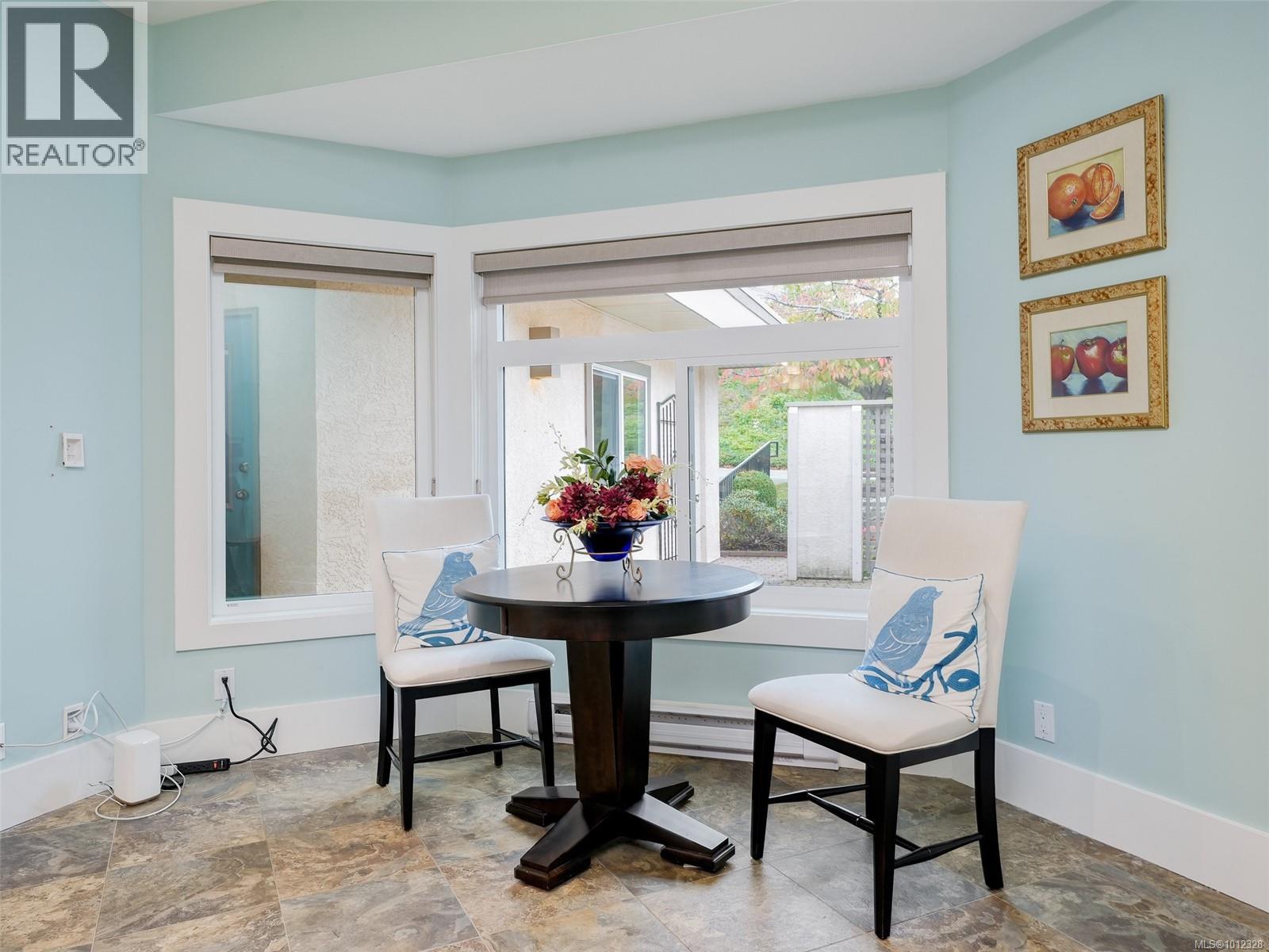 44 4318 Emily Carr Drive, Saanich