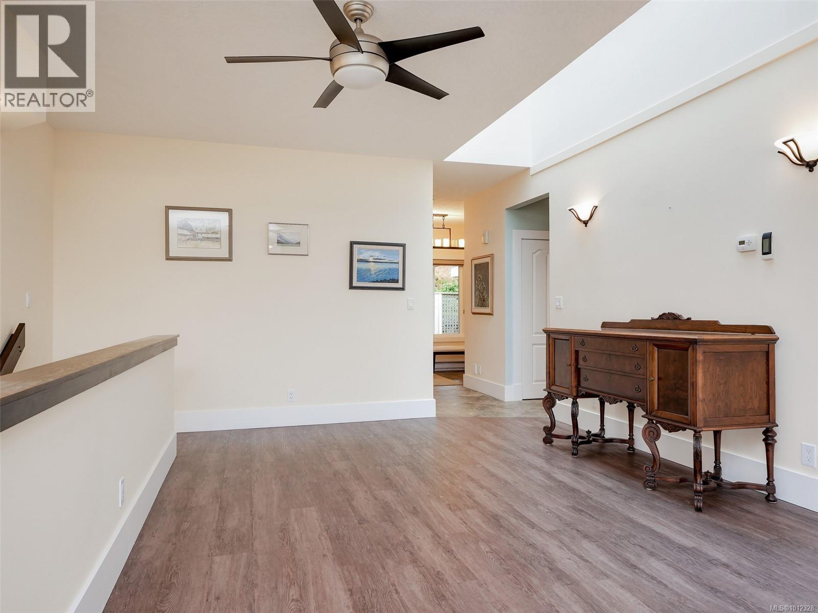 44 4318 Emily Carr Drive, Saanich