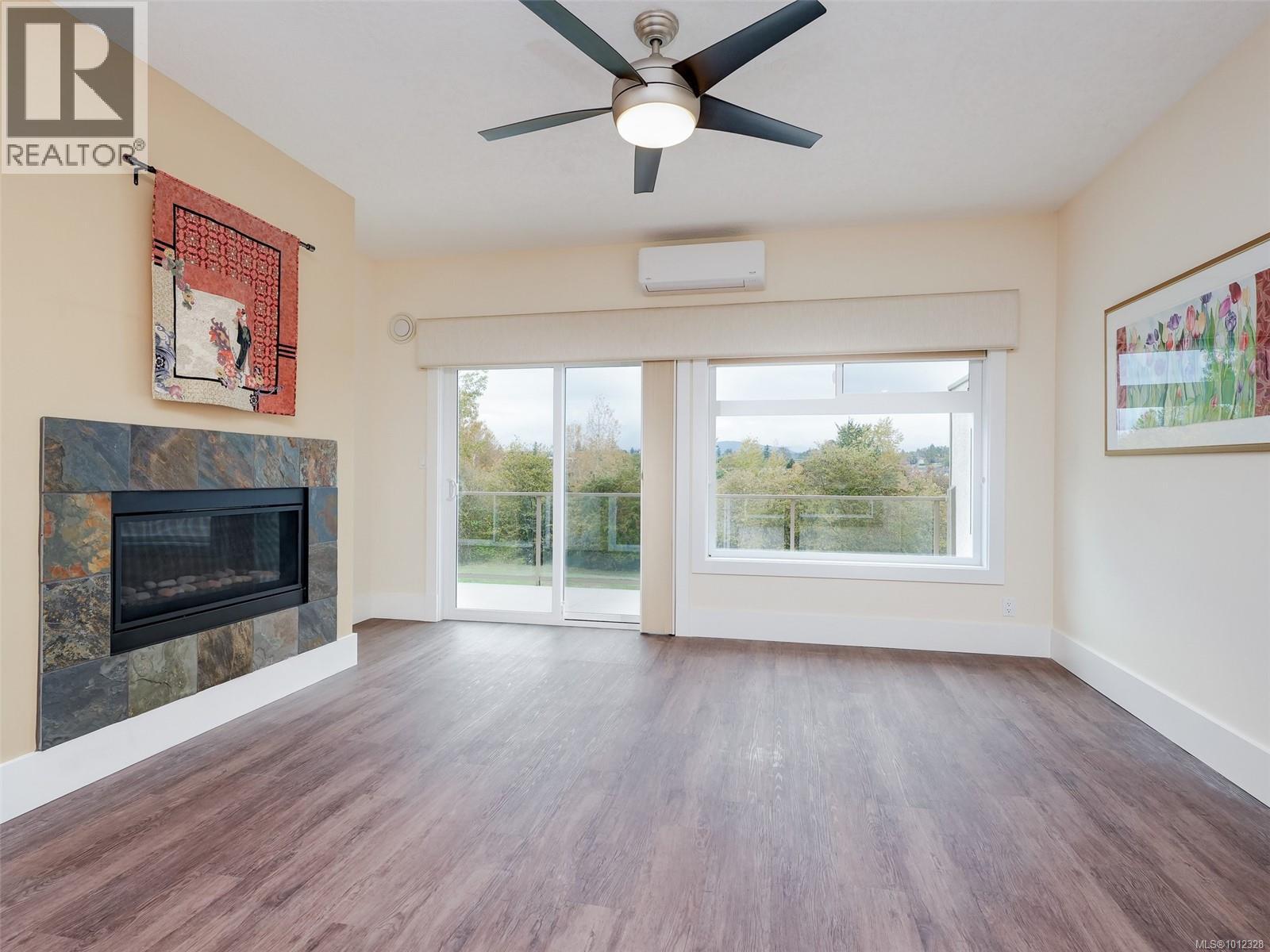 44 4318 Emily Carr Drive, Saanich