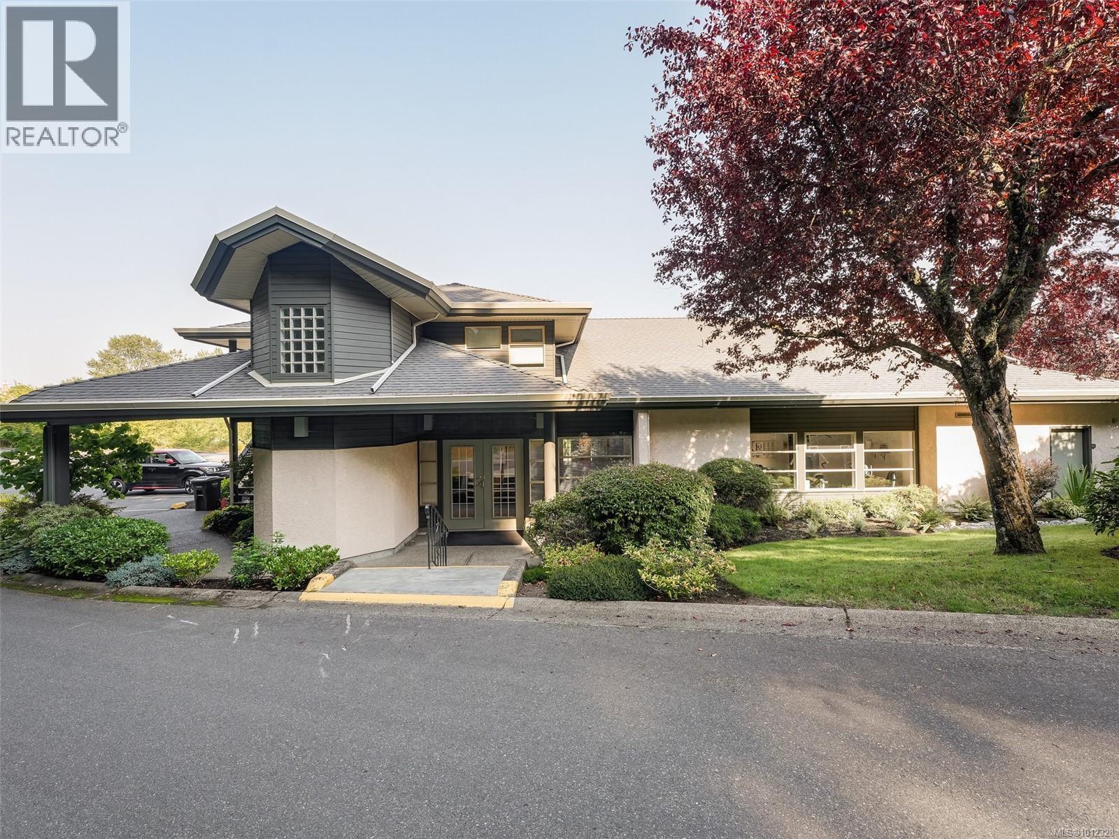 44 4318 Emily Carr Drive, Saanich