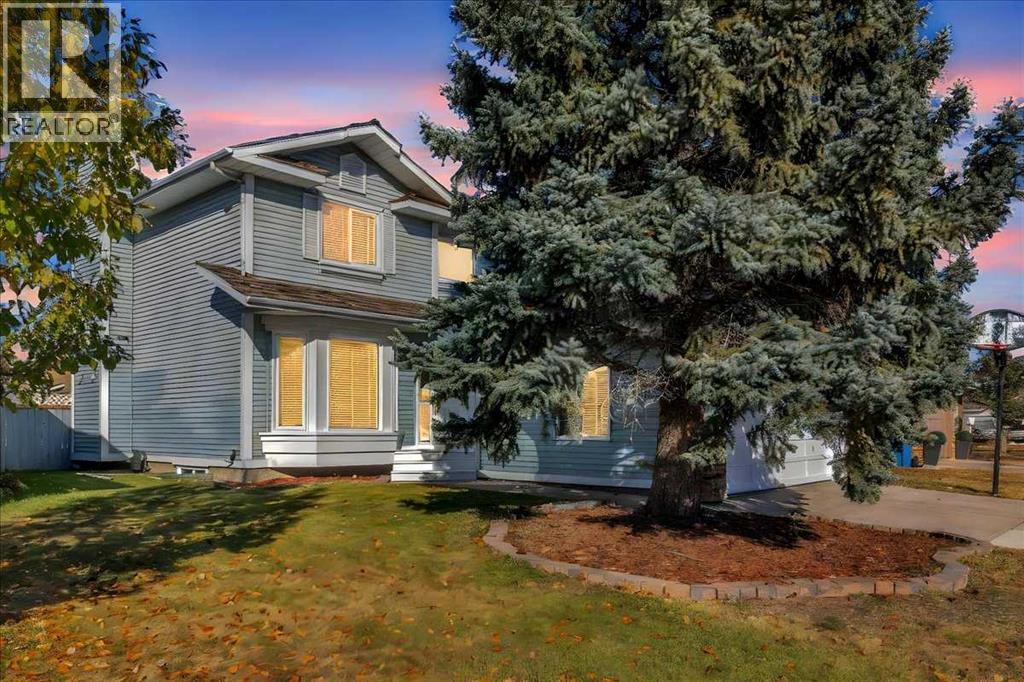 Single Family House for Sale in  Douglasbank Rise SE Douglasdale/Glen Calgary 