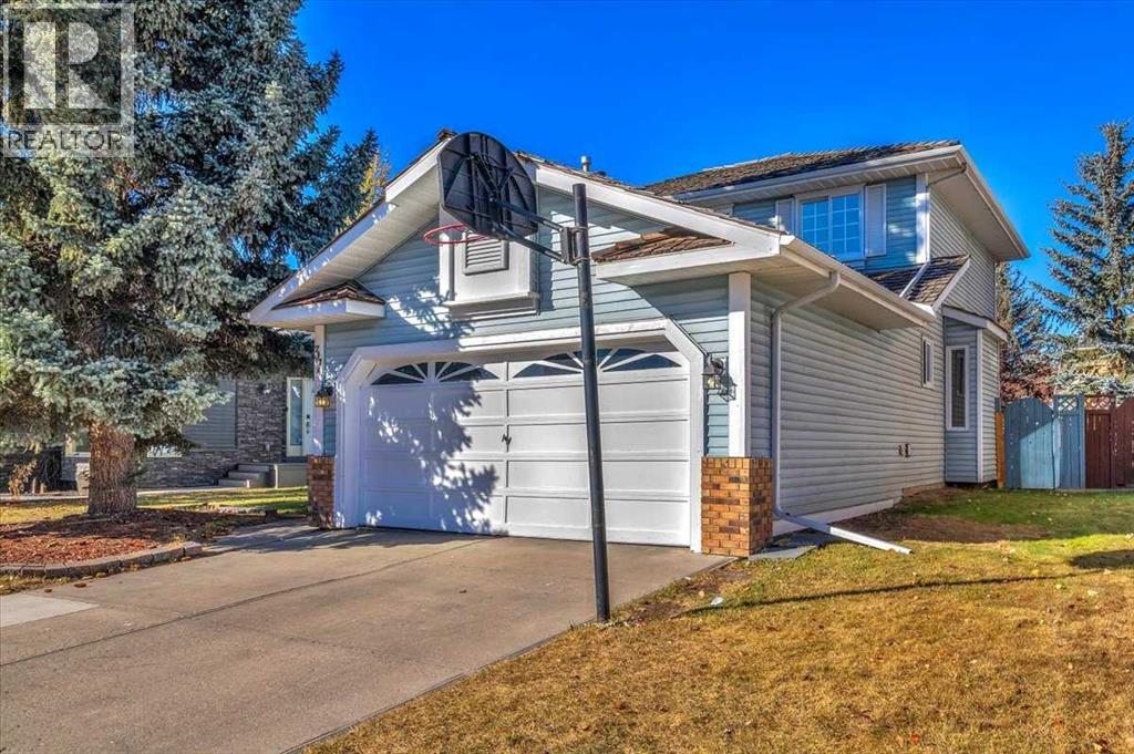 Single Family House for Sale in  Douglasbank Rise SE Douglasdale/Glen Calgary 