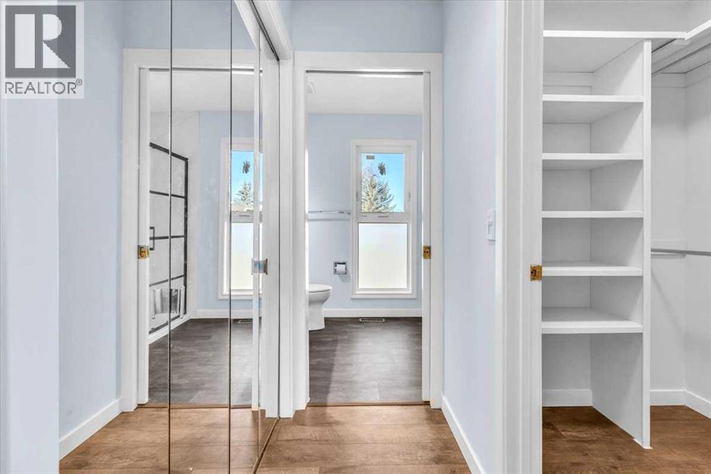 Single Family House for Sale in  Douglasbank Rise SE Douglasdale/Glen Calgary 