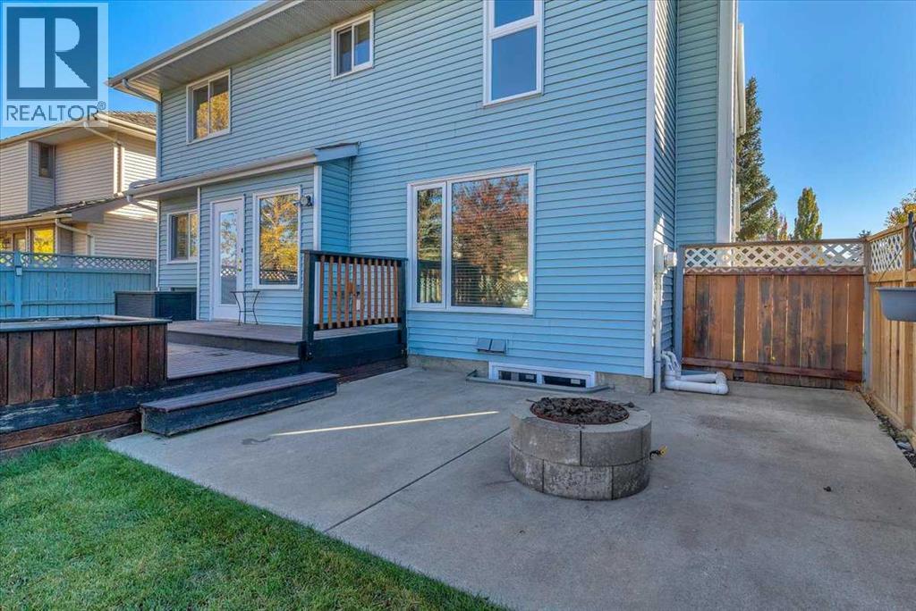 Single Family House for Sale in  Douglasbank Rise SE Douglasdale/Glen Calgary 