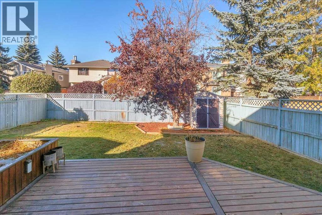 Single Family House for Sale in  Douglasbank Rise SE Douglasdale/Glen Calgary 