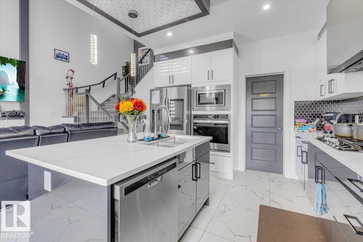 1325 20 ST NW, Edmonton