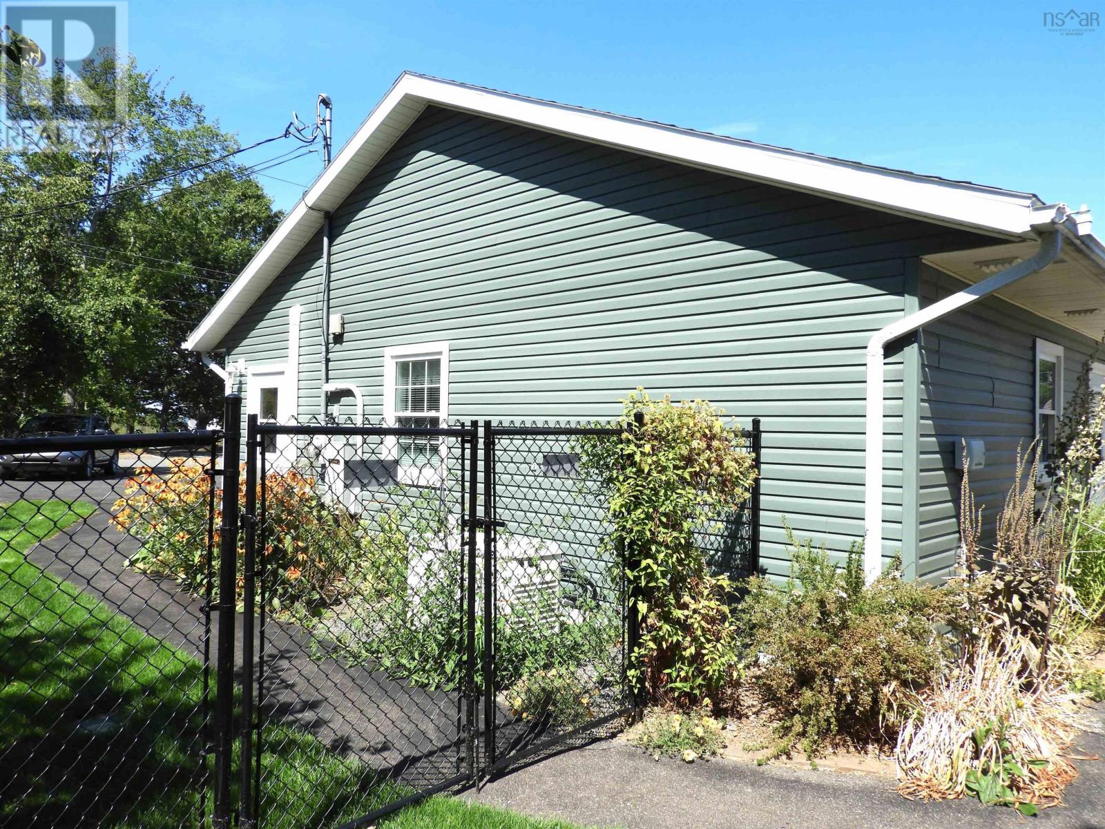 Property 8 of 33 of 362 Prospect Avenue