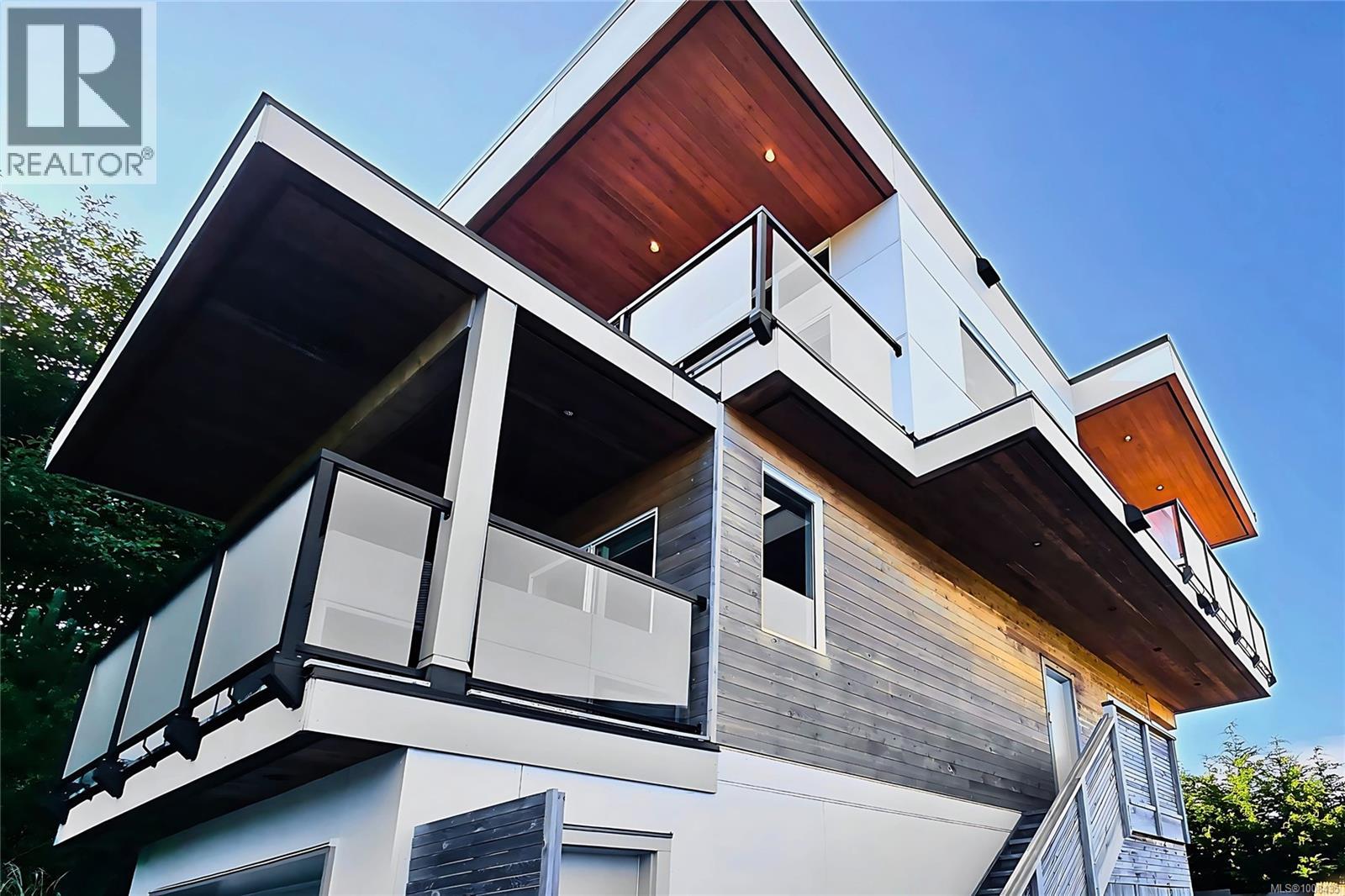 604 Alberto Rd, Tofino