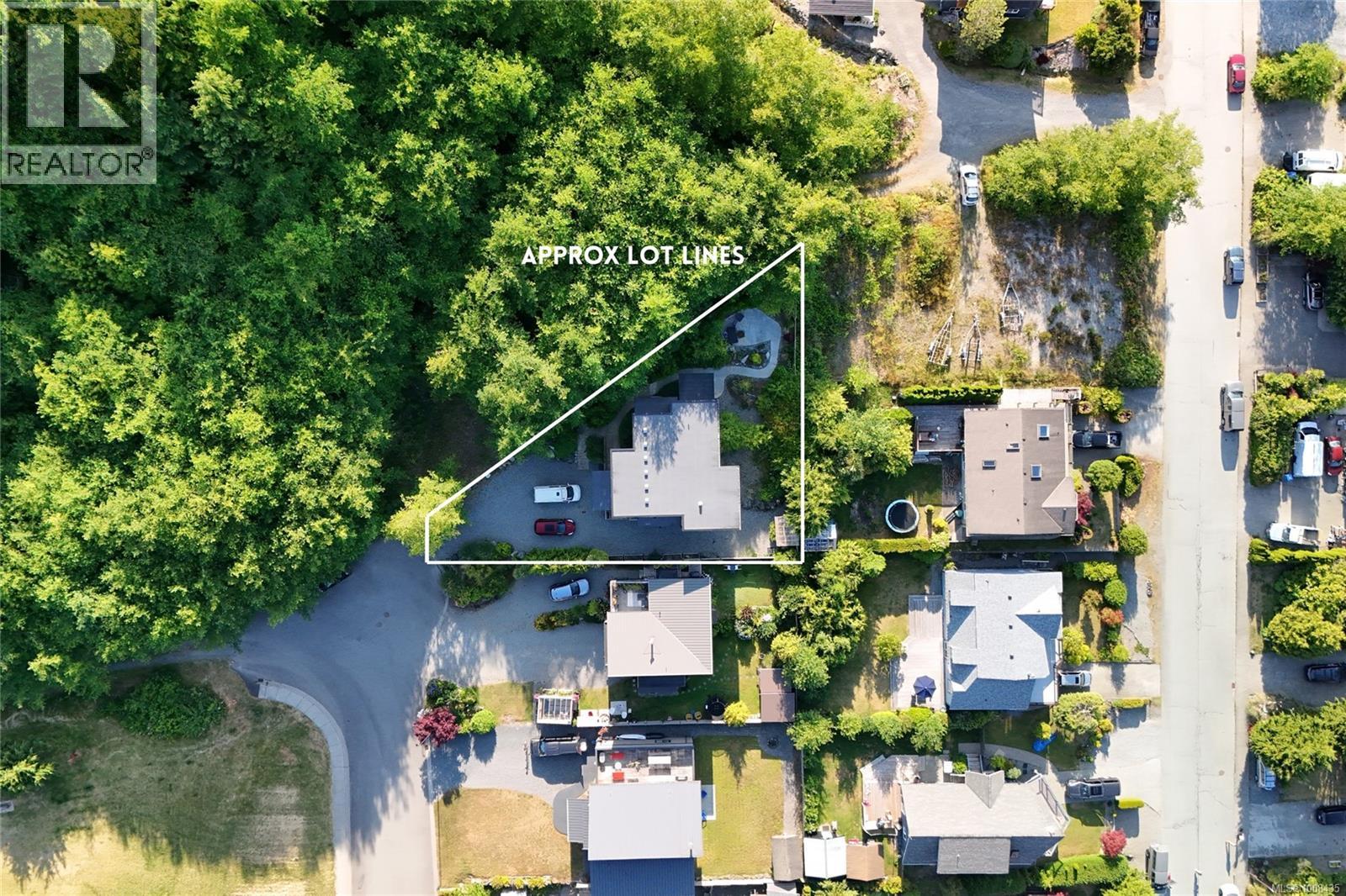 604 Alberto Rd, Tofino