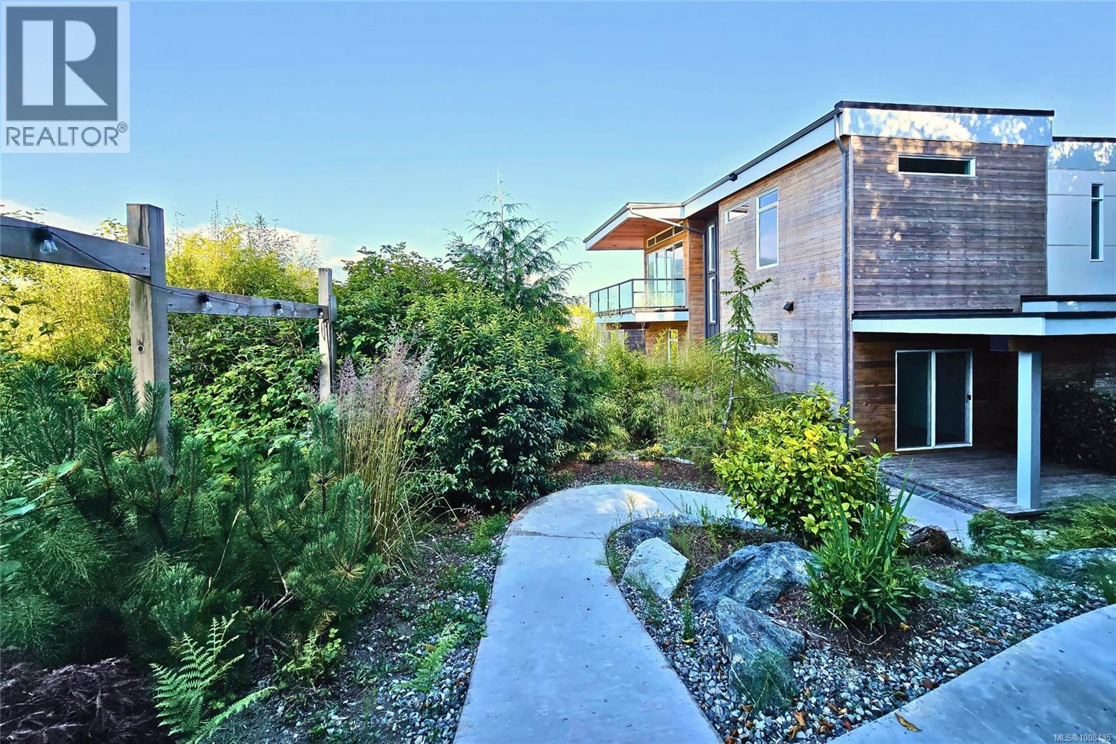 604 Alberto Rd, Tofino