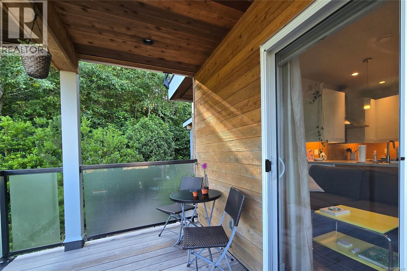 604 Alberto Rd, Tofino