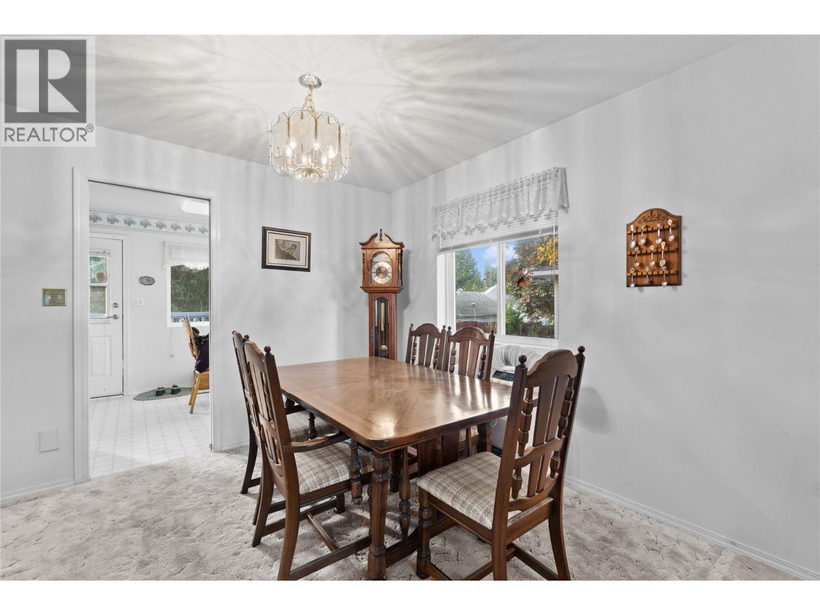1660 15 Avenue Southeast, Salmon Arm