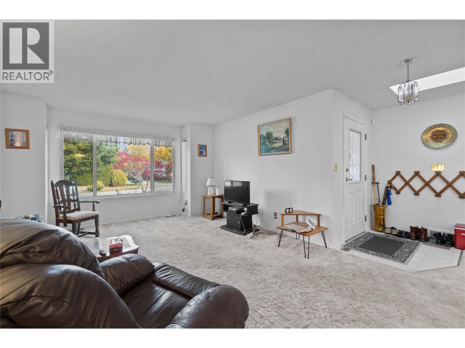 1660 15 Avenue Southeast, Salmon Arm