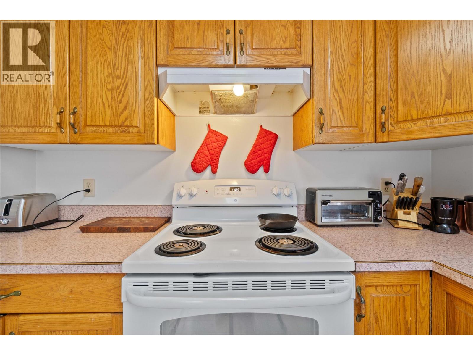 1660 15 Avenue Southeast, Salmon Arm