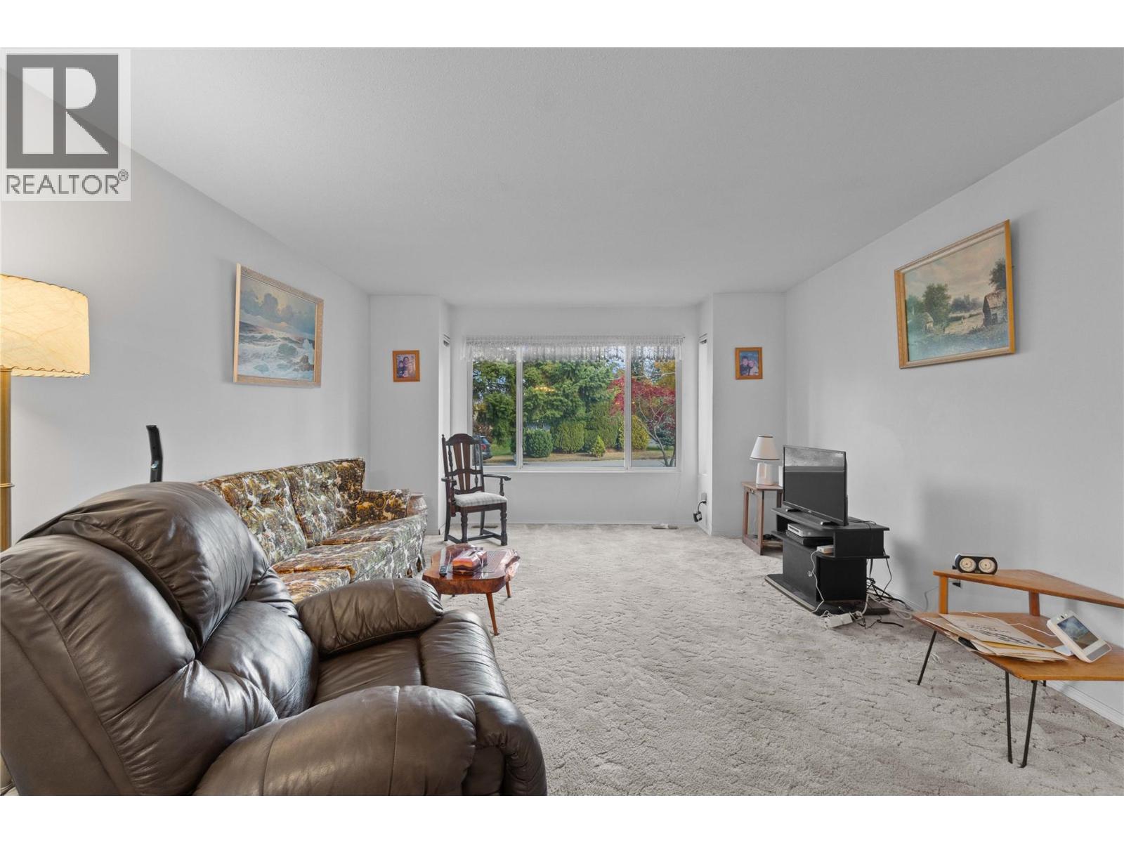 1660 15 Avenue Southeast, Salmon Arm