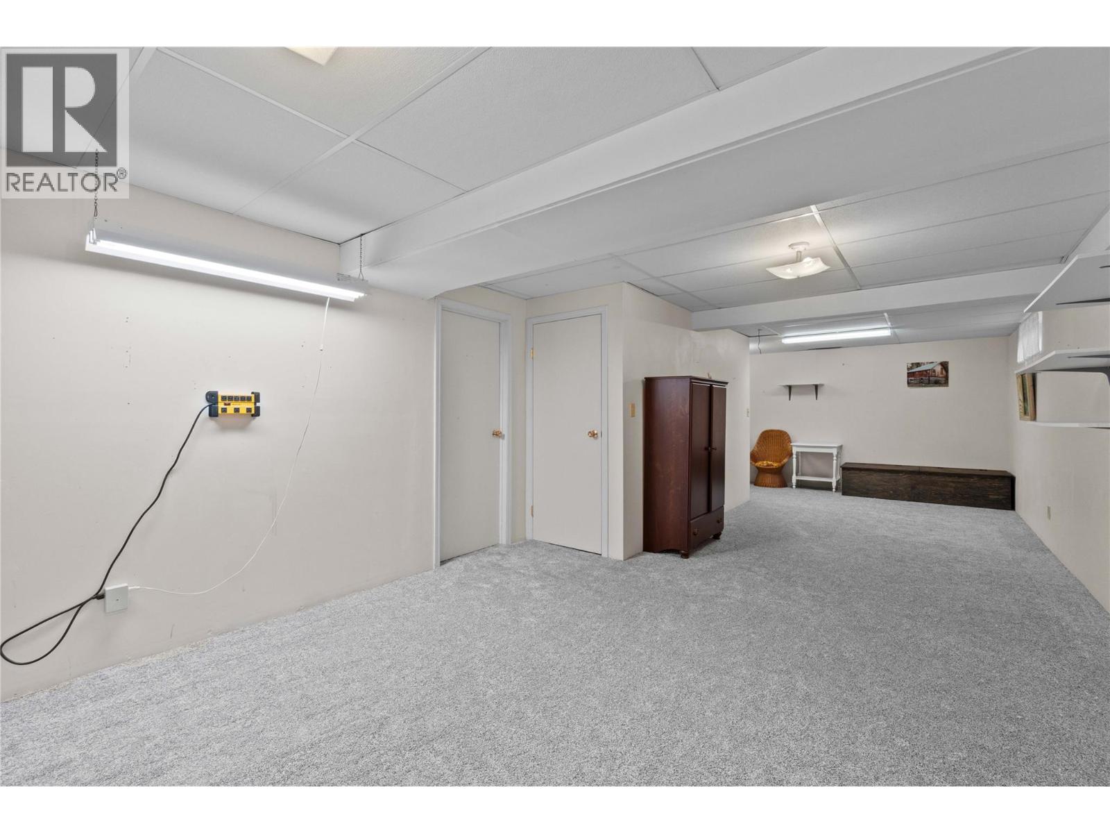 1660 15 Avenue Southeast, Salmon Arm