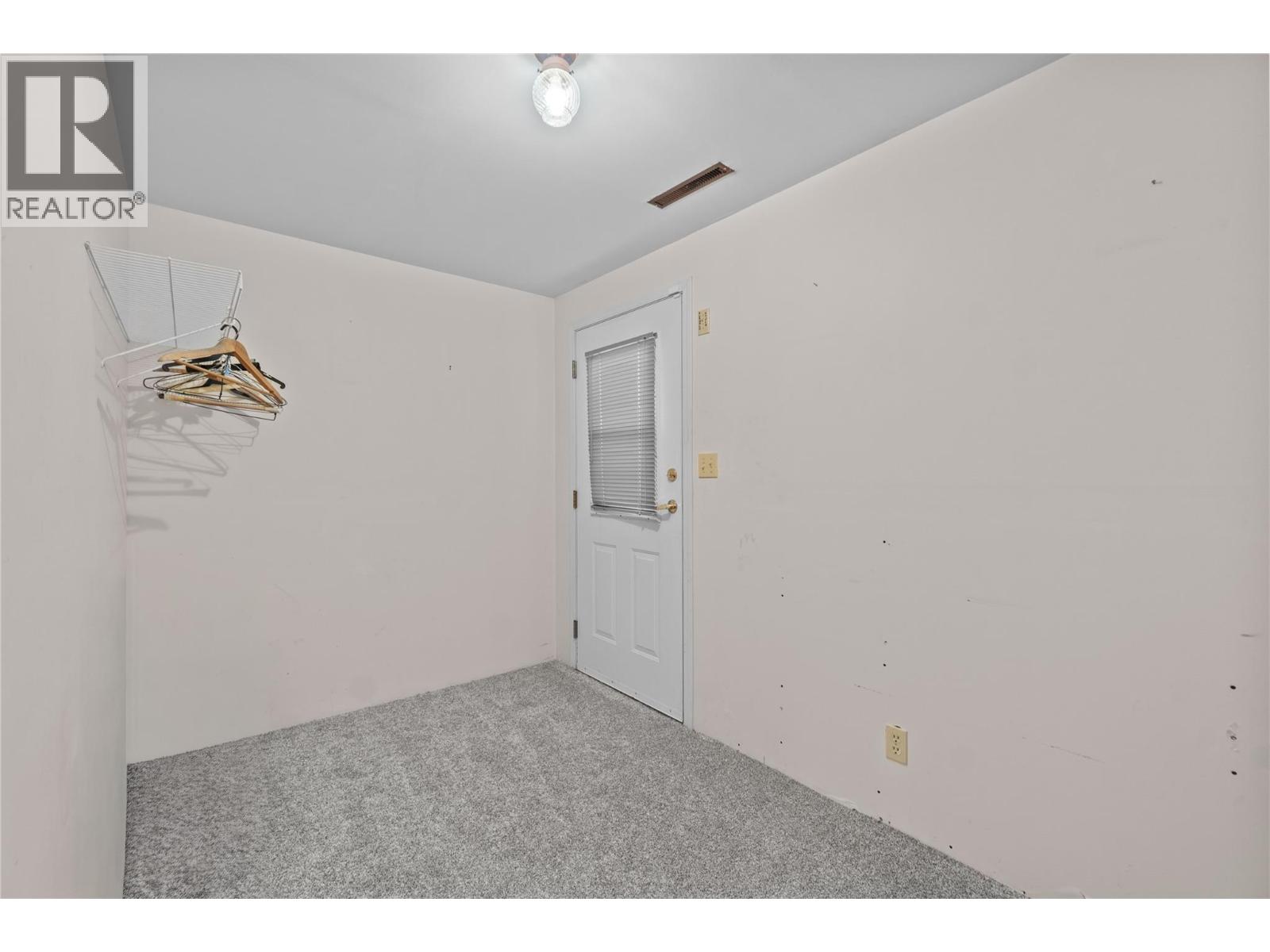 1660 15 Avenue Southeast, Salmon Arm