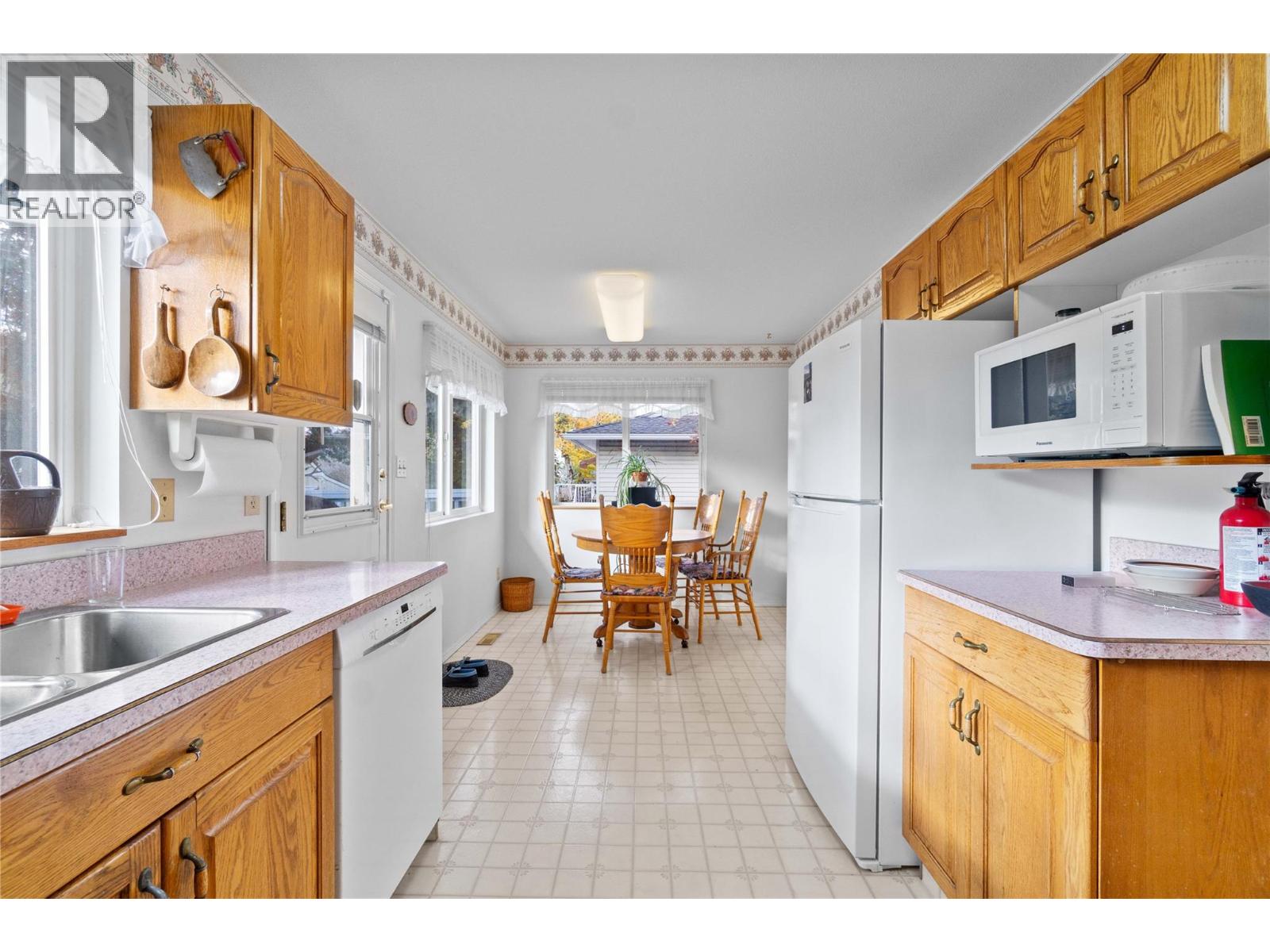 1660 15 Avenue Southeast, Salmon Arm